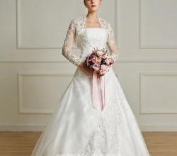 3 conseils pour vous aider à effectuer les retouches de votre robe de mariée