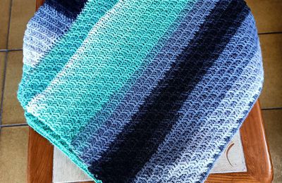 EB - Un poncho au crochet...