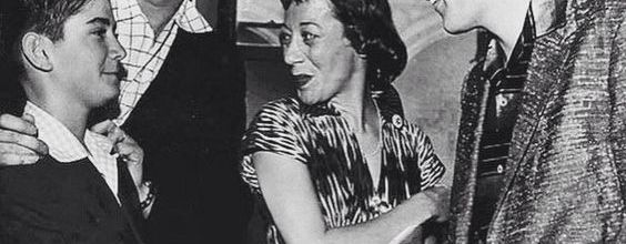 photo elvis -imogene coca -steve allen et david allen (à mon avis) .