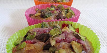 Muffins framboises • chocolat blanc • pistaches