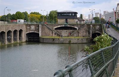 L'écluse du pont de Flandre - Canal Saint-Denis