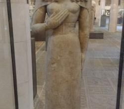 La Dame d'Auxerre et la Dame d'Eleftherna (Crète)