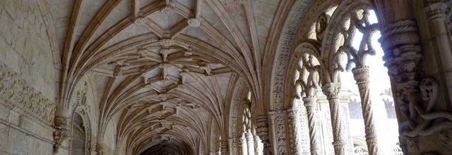 Lisbonne (22/32) : Monastère des Hiéronymites – le cloître (en bas)