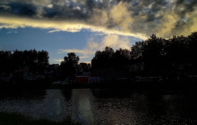 une série de nuages +++