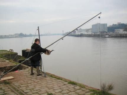 Joël apprenti pêcheur ....