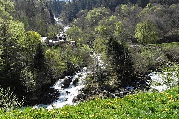 La cascade du Cerisay (pont d'espagne)