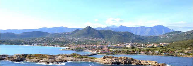 Les îles rousses - Corse