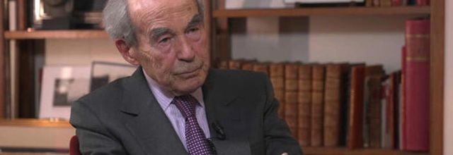 J'avais beaucoup d'estime pour Robert  Badinter mais maintenant je lui en veux, le  fait d’être nonagénaire n’est pas une excuse  pour banaliser l’extrême droite… Michel Dandelot