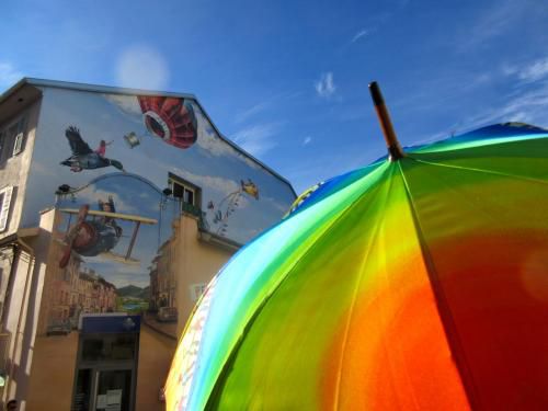 Nos ombrelles et façades peintes
