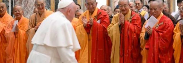 Le Pape invite des moines bouddhistes à la culture de la rencontre - VA