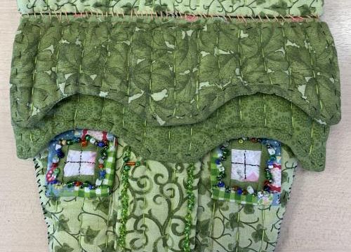 Les petites maisons brodées