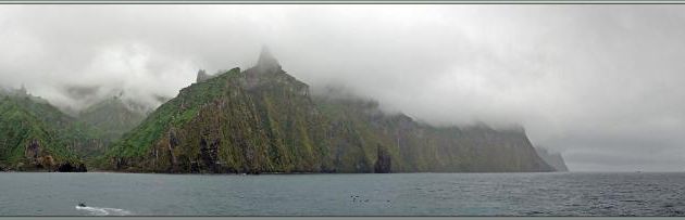 Entre Archway Rock et Penguins Island - Quest Bay - Gough Island - Tristan da Cunha