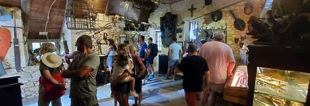 Une semaine en Dordogne : la maison forte de Reignac (2/2)