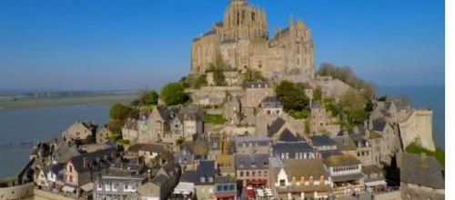 VIDÉO - Vol au-dessus du Mont-Saint-Michel...