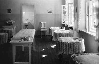LEBENSBORN ( Maternité nazie )
