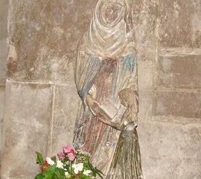 Statue de l'Eglise Saint Nicolas à Châtillon sur Seine...