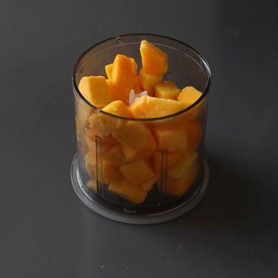 Sorbet mangue citron vert avec seulement 3 ingrédients et prêt à déguster en 5 minutes!