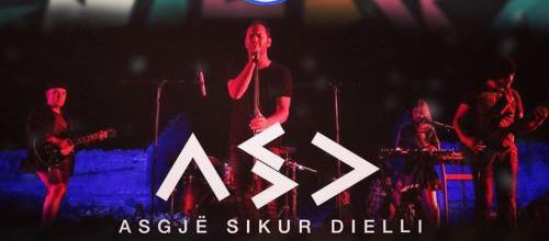 Asgje sikur dielli en concert au Zanzi Jazz Bar. 