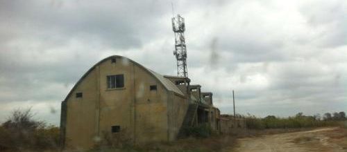 Grounded boat, cereals and concrete - Camargues