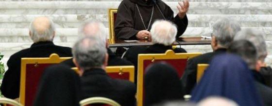 Cardinal Cantalamessa: les «dents» des médias peuvent détruire mais aussi «purifier» - VA