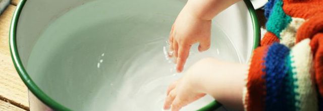Salle de bain Montessori pour les petits