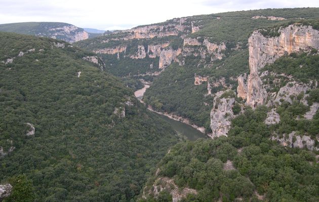 LES GORGES DE L'ARDECHE