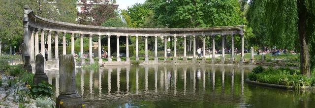 Parc Monceau : La Naumachie et la colonnade