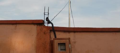 L'électricité arrive à l'orphelinat!