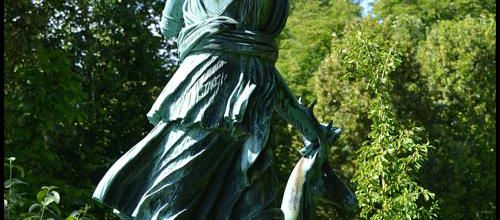 Parc du Château de Rambouillet : Artémis à la biche