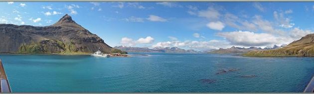 Panorama sur la base militaro-scientifique de King Edward Point et sur Cumberland East Bay - Grytviken - Géorgie du Sud