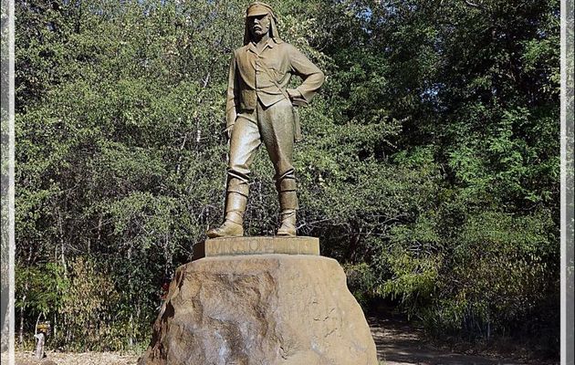 Statue de David Livingstone, le premier européen à observer les chutes Victoria en 1855 - Zimbabwe