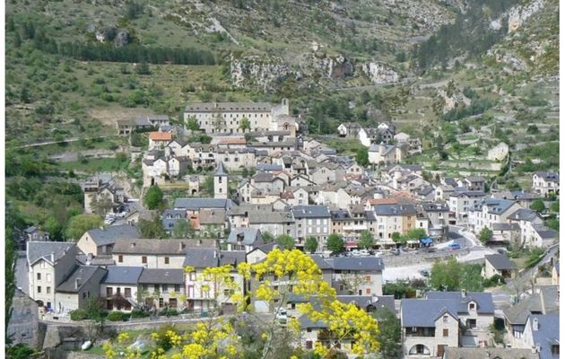SAINTE-ENIMIE, UN JOLI VILLAGE (Lozère - 48)