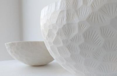 Collection Coraux, porcelaine de Limoges estampée et gravée à main levée