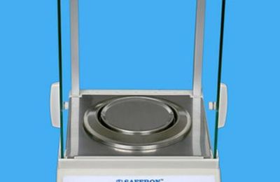 Fungsi Timbangan Digital di Laboratorium