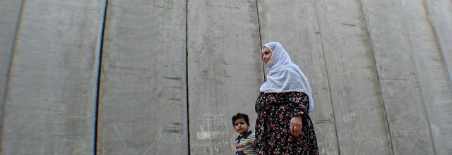Le mur de Berlin est loin de Gaza l'humiliée et la meurtrie...