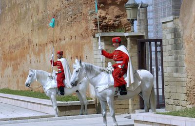 Rabat - mausolée Mohammed V - tour Hassan
