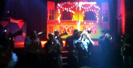 La fanfare Magura a mis le feu et remet ça aujourd'hui à la Java!