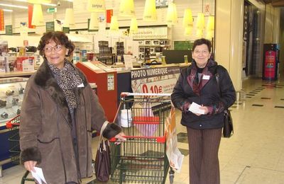 La collecte pour la Banque Alimentaire à Auchan..