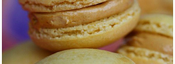 Macarons Frivolité [Caramel au beurre salé & pomme] de Pierre Hermé
