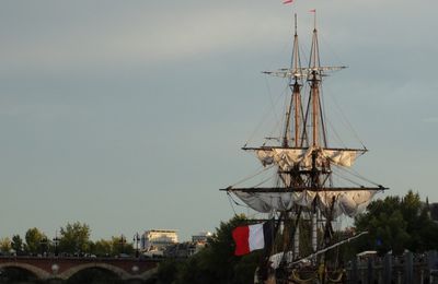 L'Hermione à la tombée du soir...