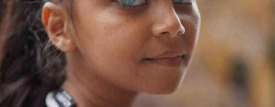 Pauvre petite Afghane... comme des milliers  de petites filles, de petits garçons et tous ces adultes  je ne présage pas d'avenir heureux pour toi  si tu ne fuis pas ton pays...