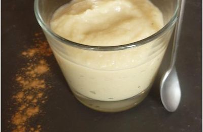 Compote rapide : Pomme, banane, cannelle