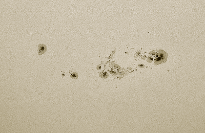 Le spectaculaire groupe de tache AR 4197