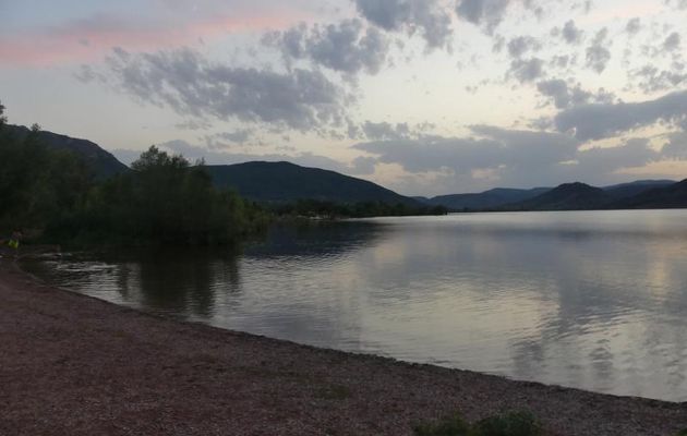 LE  LAC  DU  SALAGOU