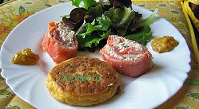 Blinis au crabe et son roulé de saumon farci, crème de Poutargue