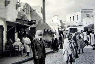 Karl Marx « dépoilé » par un barbier de la Casbah dAlger