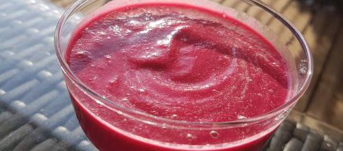 Soupe glacée de betterave