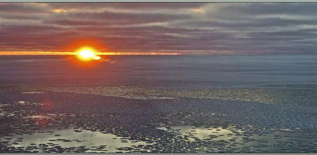 01/03/2022 : nous prenons la direction du nord avec une météo plus que maussade qui rajoute du morose à la nostalgie du retour - Mer de Ross - Antarctique