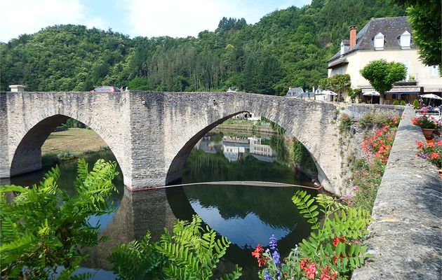 pont gothique d'Estaing en reflets