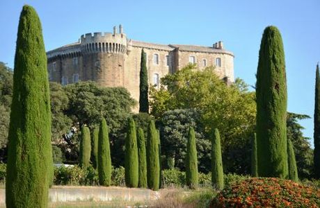 Les châteaux de Suze-la-Rousse et des Adhémar à MONTELIMAR dans la Drôme